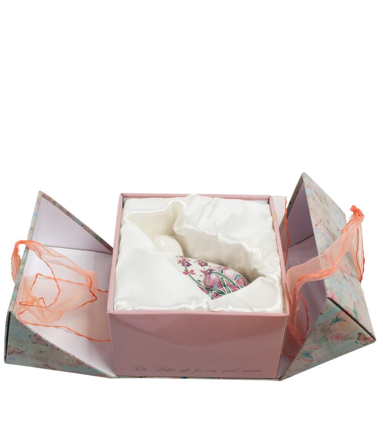 Статуэтка из фарфора Розовая Кошечка с цветочками Pavone JP-11/ 11, фотография в упаковке