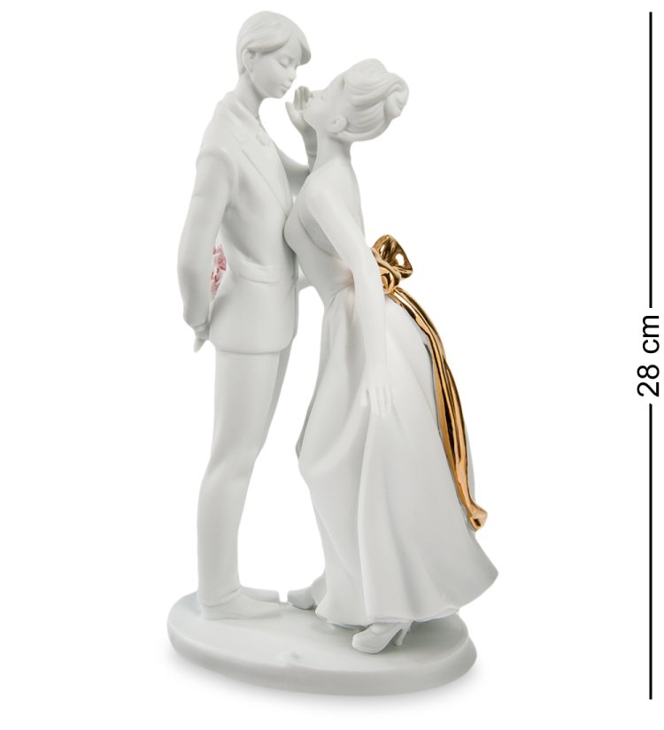 Статуэтка из бисквитного фарфора Молодожены Первый поцелуй Pavone JP-48/20