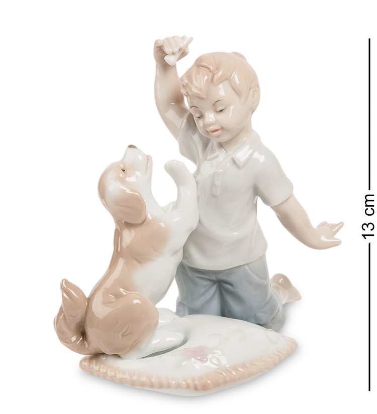 Статуэтка из фарфора Друзья - Мальчик с собачкой Pavone JP-29/51