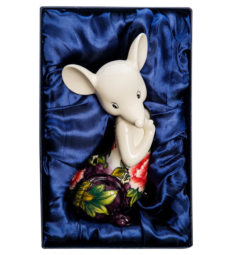 Копилка из фарфора Маленькая Мышка в платье с цветком Pavone JP-158/21, фотография в упаковке