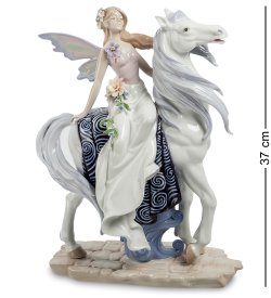 Статуэтка из фарфора Девушка Ангел на лошади