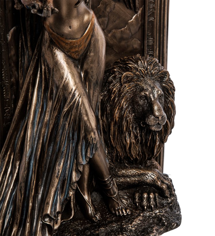 Статуэтка Жрица Veronese WS-1051, увеличенный вид деталей