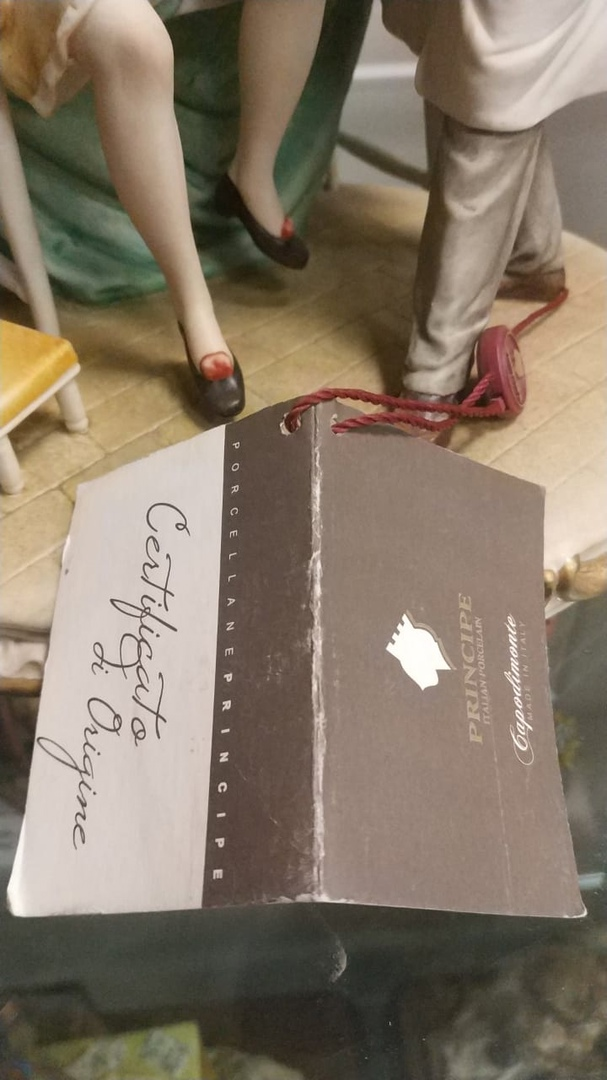 Статуэтка из фарфора Акушер, фото со склада, фирменная бирка