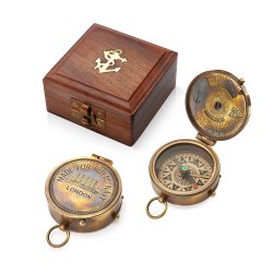 Магнитный компас Royal Navy в деревянном футляре
