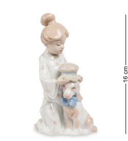 Статуэтка из фарфора Девочка с собачкой в шапочке