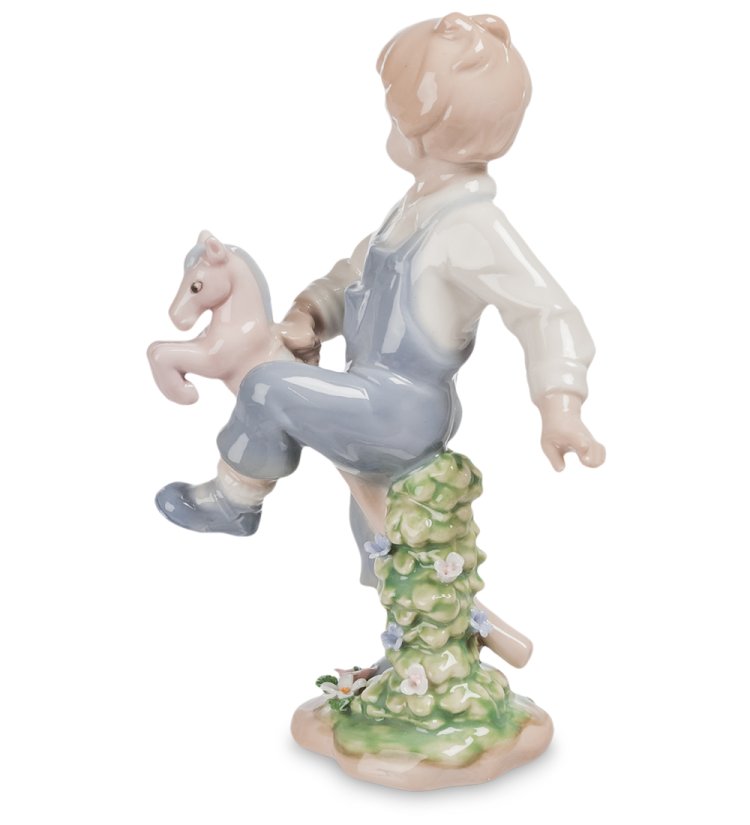Статуэтка из фарфора Юный всадник Pavone JP-45/15, фотография сбоку