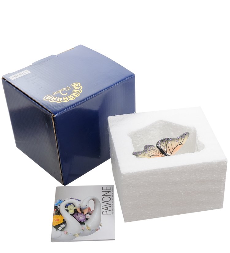 Керамическая статуэтка Бабочка на цветах Pavone CMS-35/ 4, фотография в упаковке