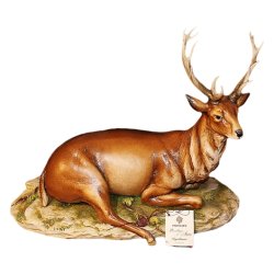 Статуэтка из фарфора Олень