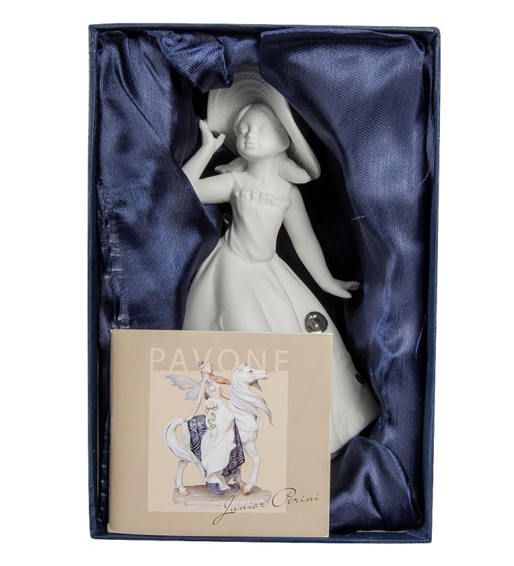 Статуэтка из бисквитного фарфора Юная леди Pavone JP-48/ 13, фотография в упаковке