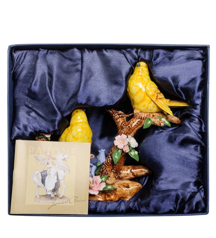 Статуэтка из фарфора Воробьи на ветке с цветами Pavone JP-23/ 1, фотография в упаковке