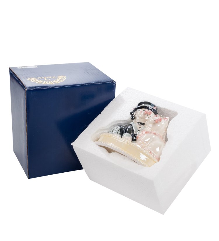 Статуэтка из фарфора Кошачья Пара Молодожены Pavone CMS-31/47, фотография в упаковке