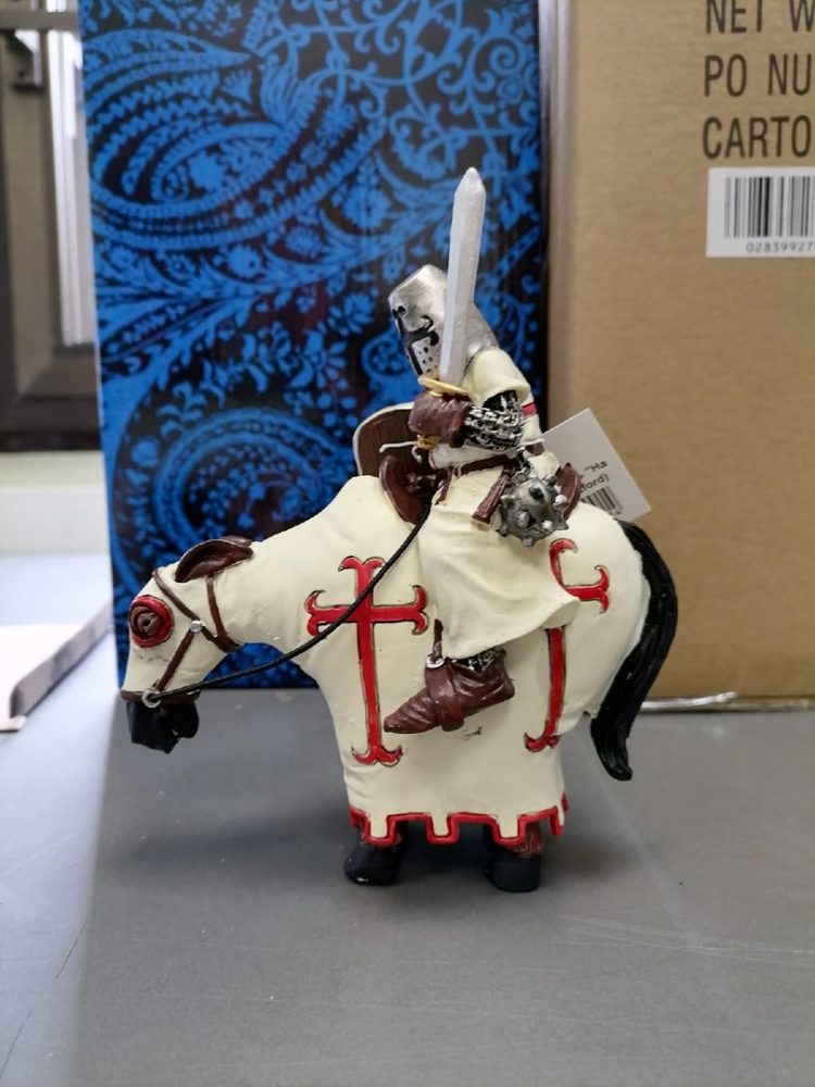 Фигурка Рыцарь На коне The Comical World of Stratford RV-247, фото со склада портретный вид