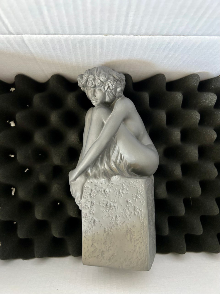 Фигурка из фарфора Дева (женщина) 1249567, фото в упаковке