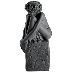 Фигурка из фарфора Дева (женщина)