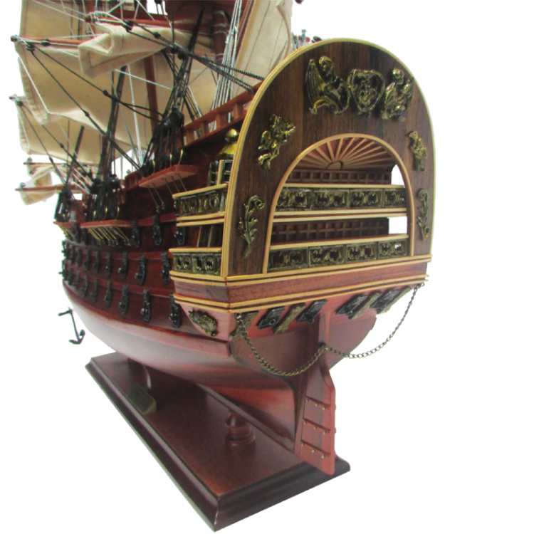 Модель парусного корабля Royal Louis, Франция, 72 см, фотография кормы