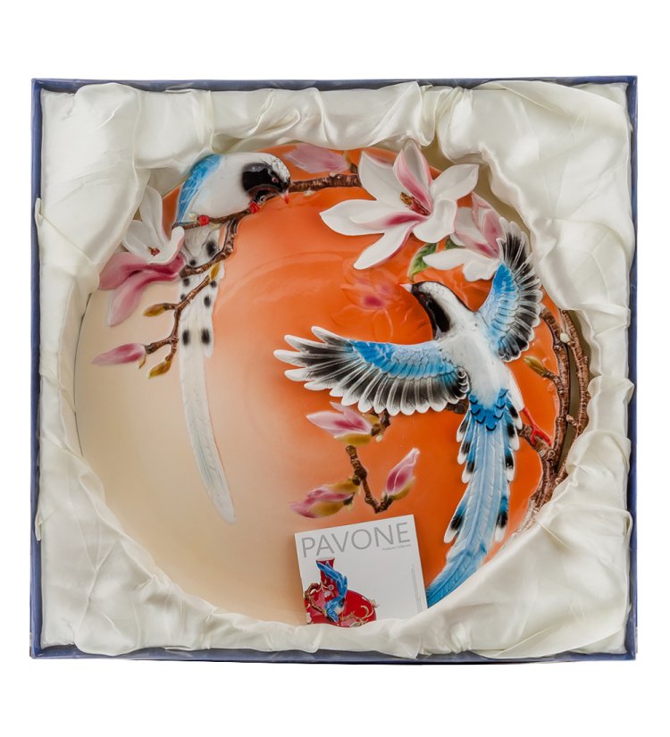 Декоративная тарелка Весенние мотивы Pavone FM-48, фотография в упаковке