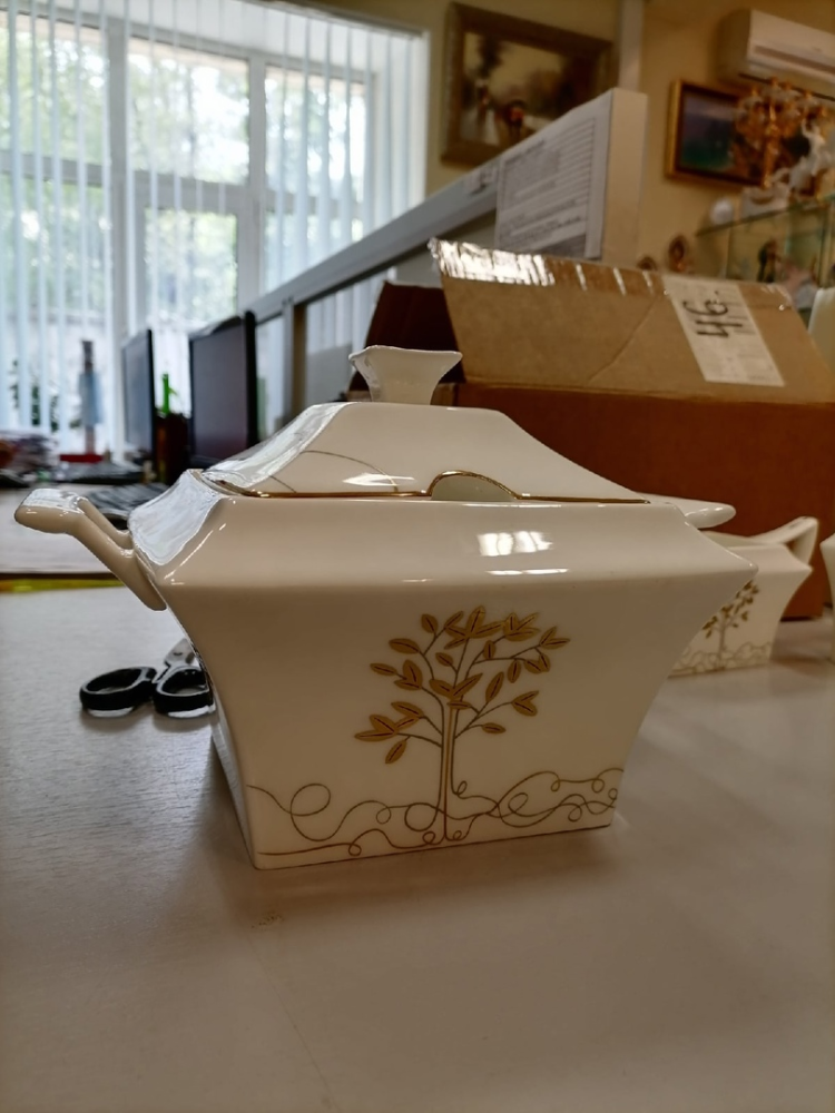 Столовый сервиз Бонсай, фото со склада, супница вид профиль