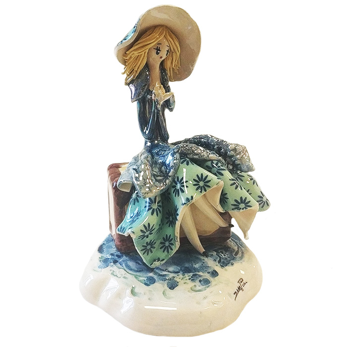 Статуэтка из фарфора Маленькая Леди с чемоданом ZamPiva 50190