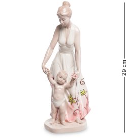 Статуэтка из фарфора Девушка с ребенком учит ходить