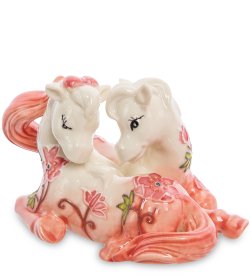 Статуэтка из фарфора Розовые лошадки в цветах