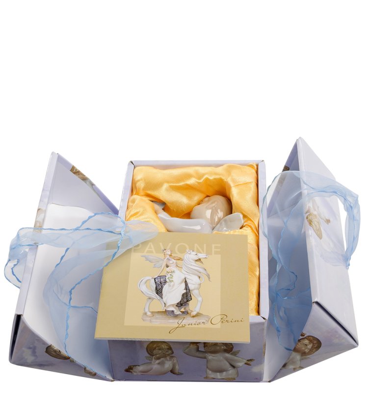 Статуэтка из фарфора Девочка Ангел с бабочкой в руках Pavone JP-20/16, фотография в упаковке