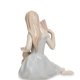 Статуэтка из фарфора Девушка с веером и ребенком Pavone JP-15/39, фотография со спины