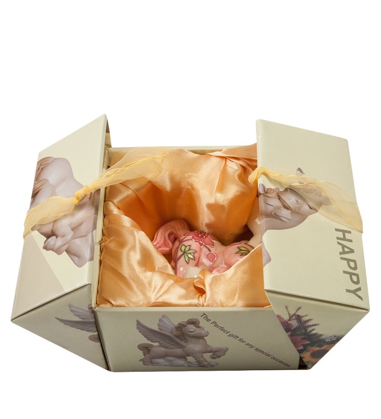 Статуэтка из керамики Лошадка Кокетка Pavone JP-61/56, фотография в упаковке