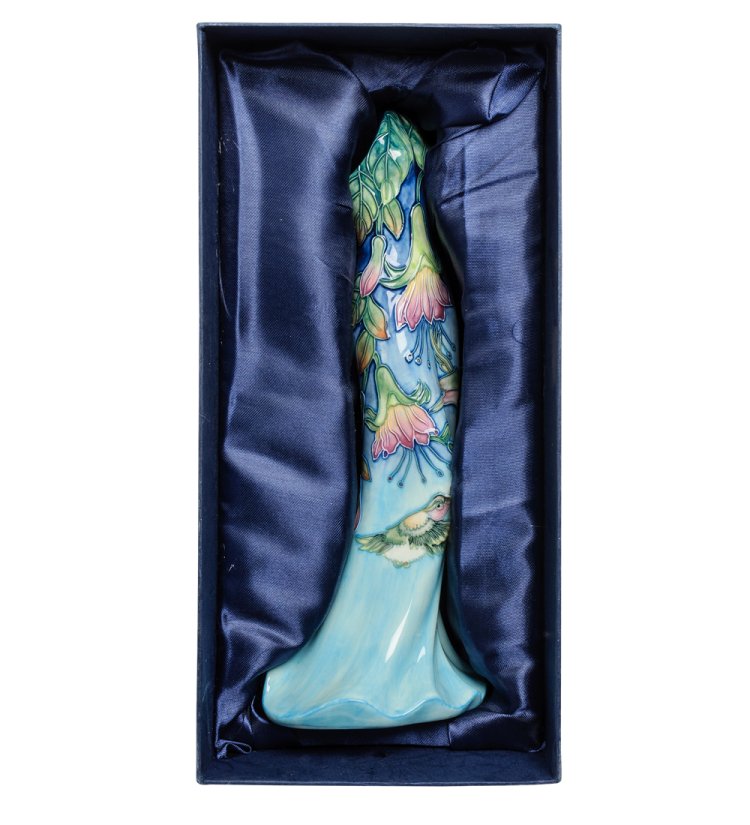 Голубая Ваза для цветов в виде Платья Pavone JP-262/ 2, фотография в упаковке