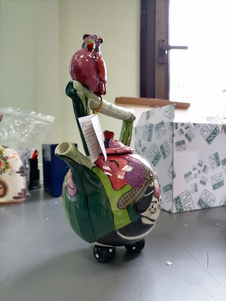 Заварочный чайник  Кот Кланси и птичка, фото со склада вид спереди