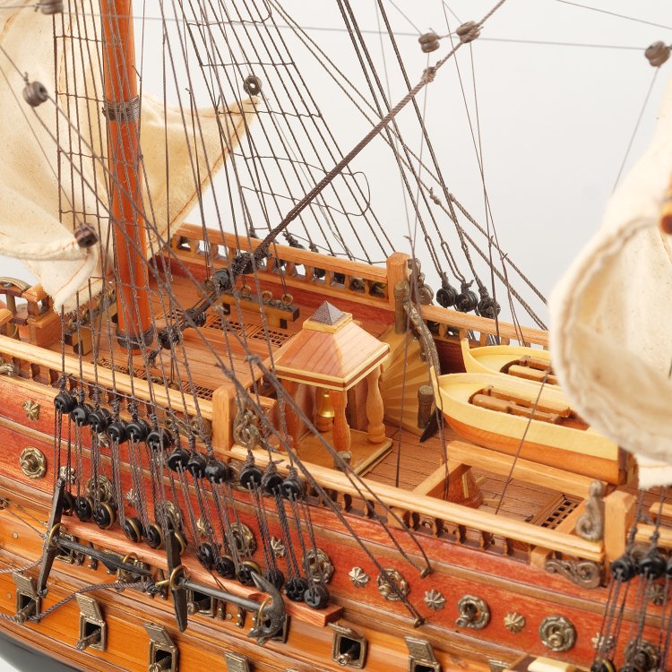 Модель корабля San Felipe средний