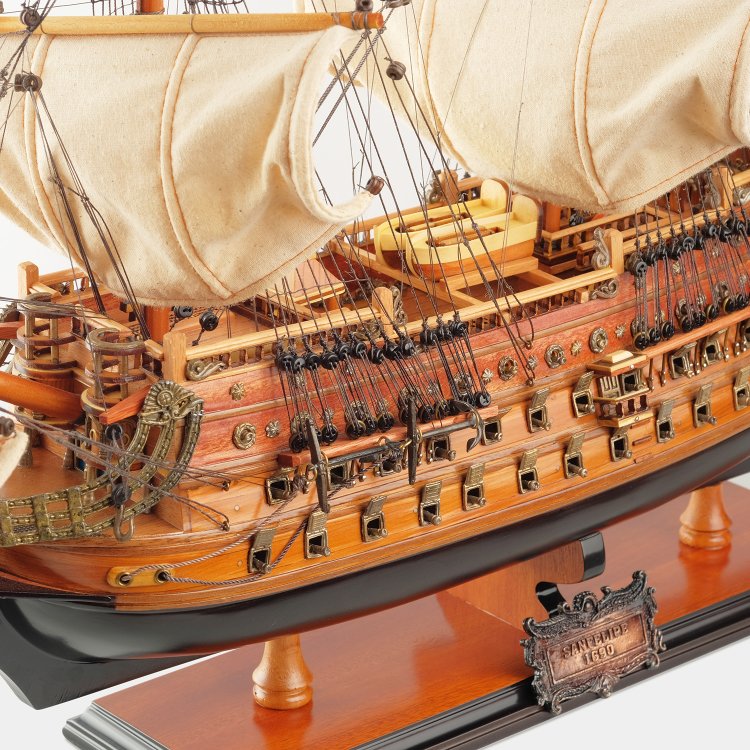 Модель корабля San Felipe средний