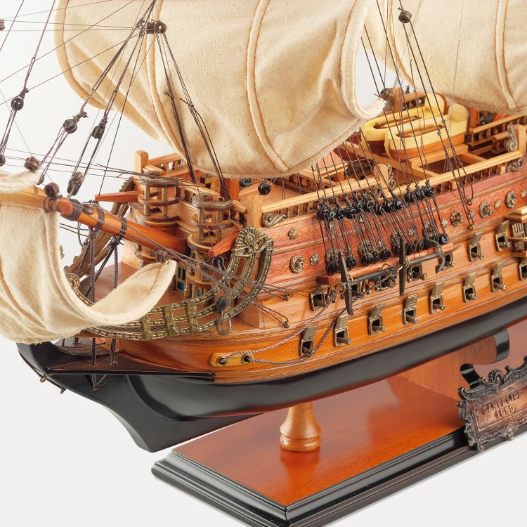 Модель корабля San Felipe средний