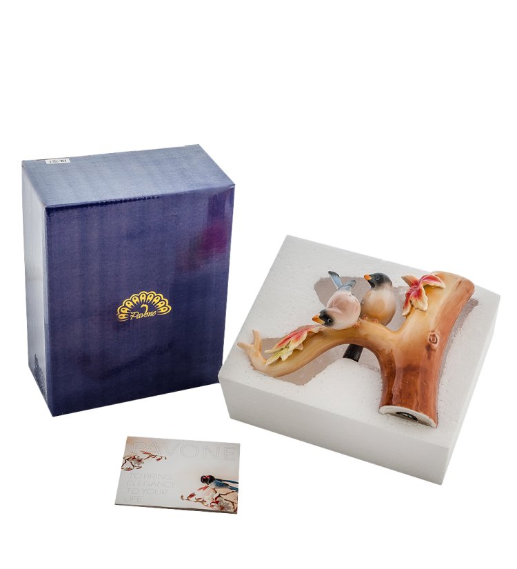 Вазочка из фарфора птицы на клене Pavone FM-72/ 1, фотография в упаковке