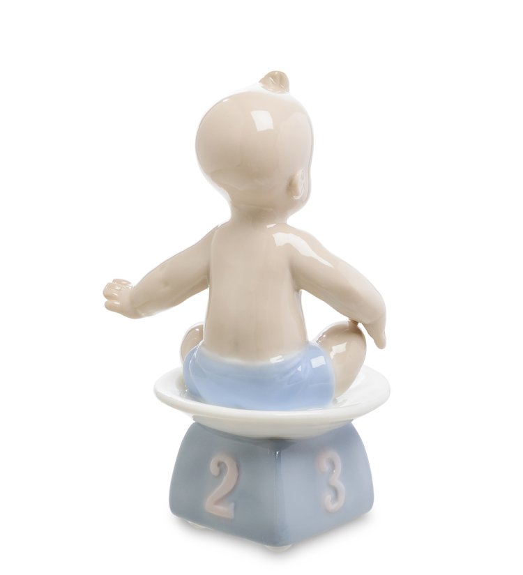 Фигурка из фарфора взвешивание Малыша Pavone JP-15/55, фотография со спины