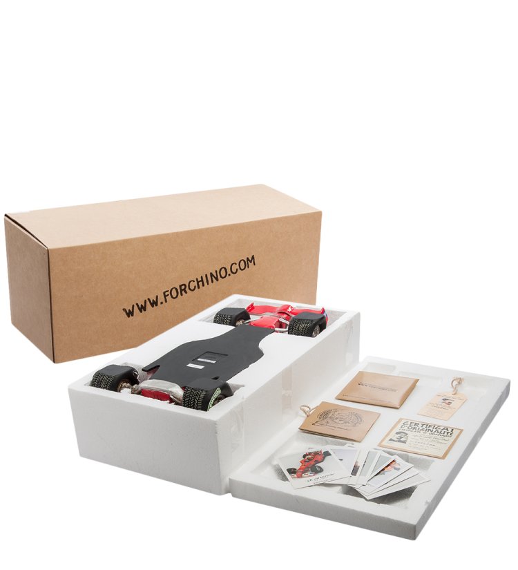 Статуэтка Машина Чемпиона - The Champion Forchino FO-85054, упаковочный вид