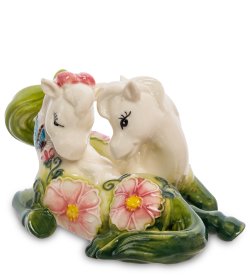 Статуэтка из фарфора Зеленые лошадки в цветах