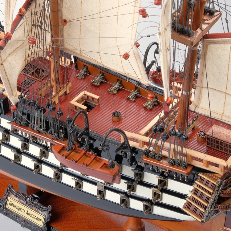 Модель корабля 12 Апостолов 77 см, с черным и белым декором, фото 5