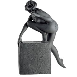 Фигурка из фарфора Овен (женщина)