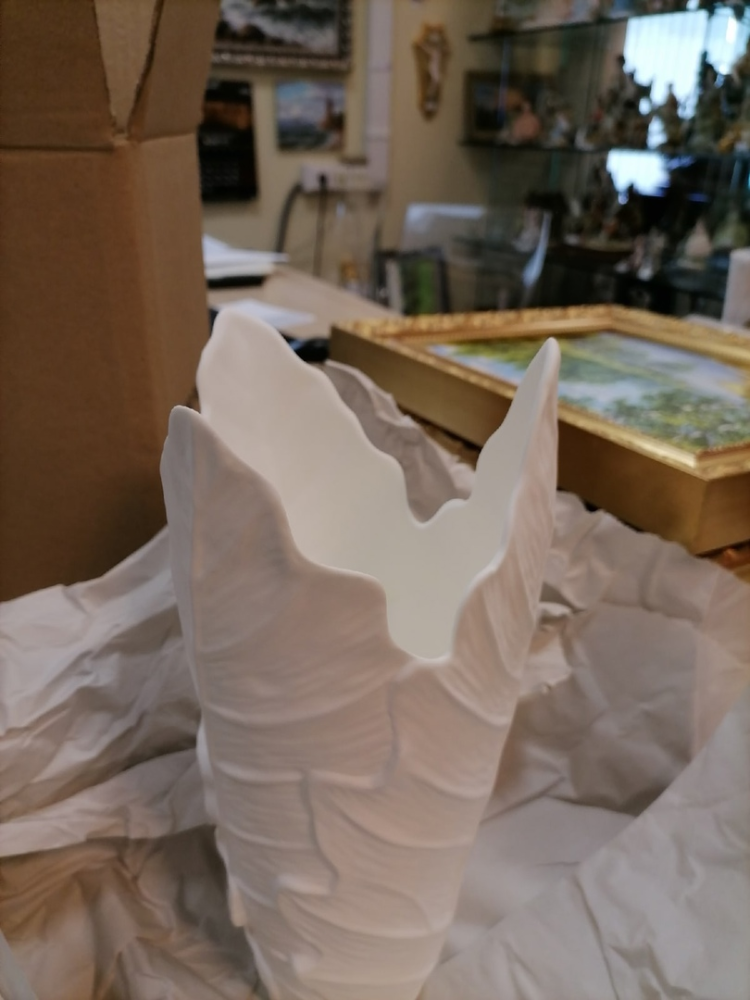 Ваза для цветов Филодендрон, фото со склада вид со стороны