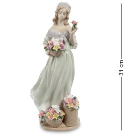 Статуэтка из фарфора Девушка с корзинками цветов