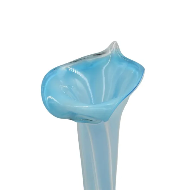 Ваза для цветов из муранского стекла Нежная калла Mirho 48417, верхняя часть в развороте