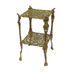 Столик квадратный с двумя полками, золотой