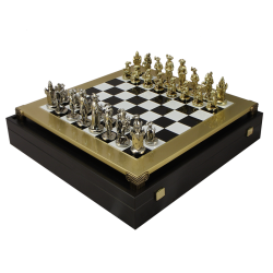 Шахматы Рыцари Средневековья, Черно-белая доска