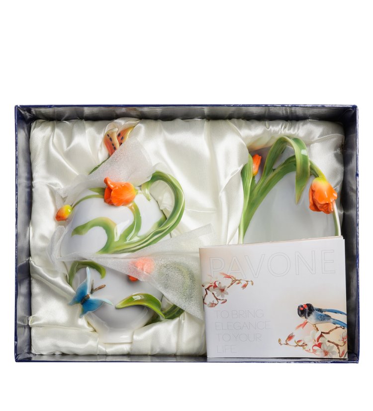 Чайная пара из керамики с чайником Тюльпаны Pavone FM-40/ 7, фотография в упаковке