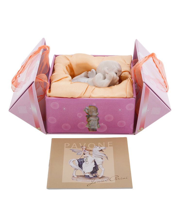 Фарфоровая фигурка Ангелочек-мальчик Pavone JP-36/ 4, фотография в упаковке