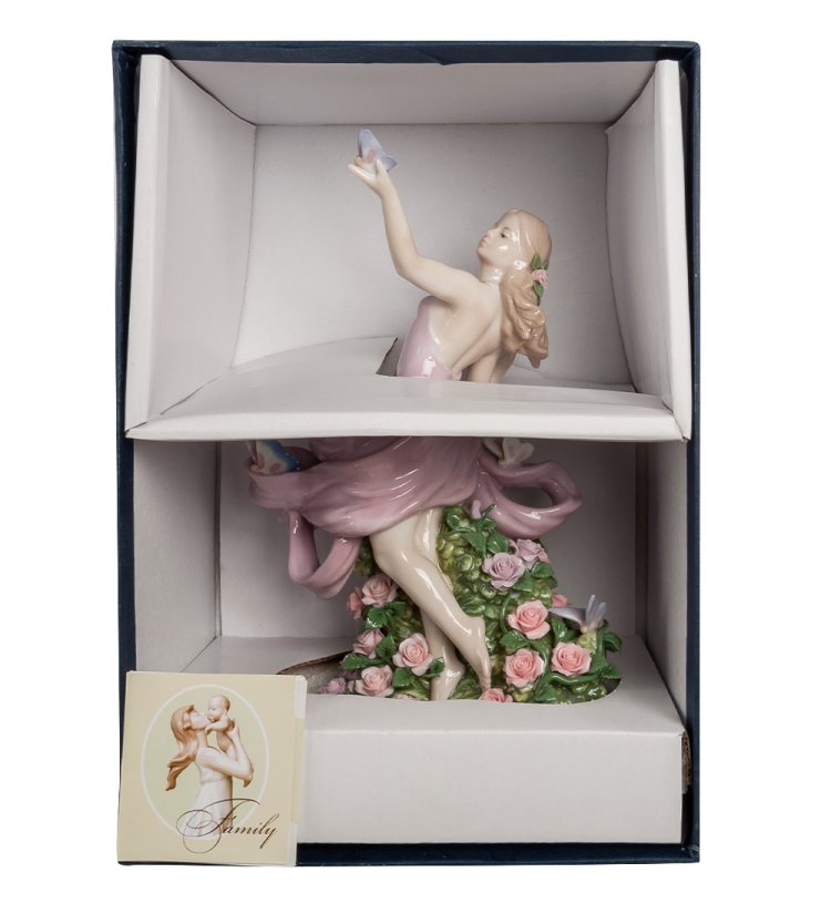 Статуэтка из фарфора Девушка с розами и бабочками Pavone JP-29/23, фотография в упаковке