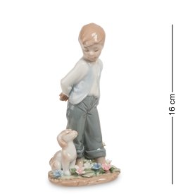 Статуэтка из фарфора Мальчик с маленькой собачкой