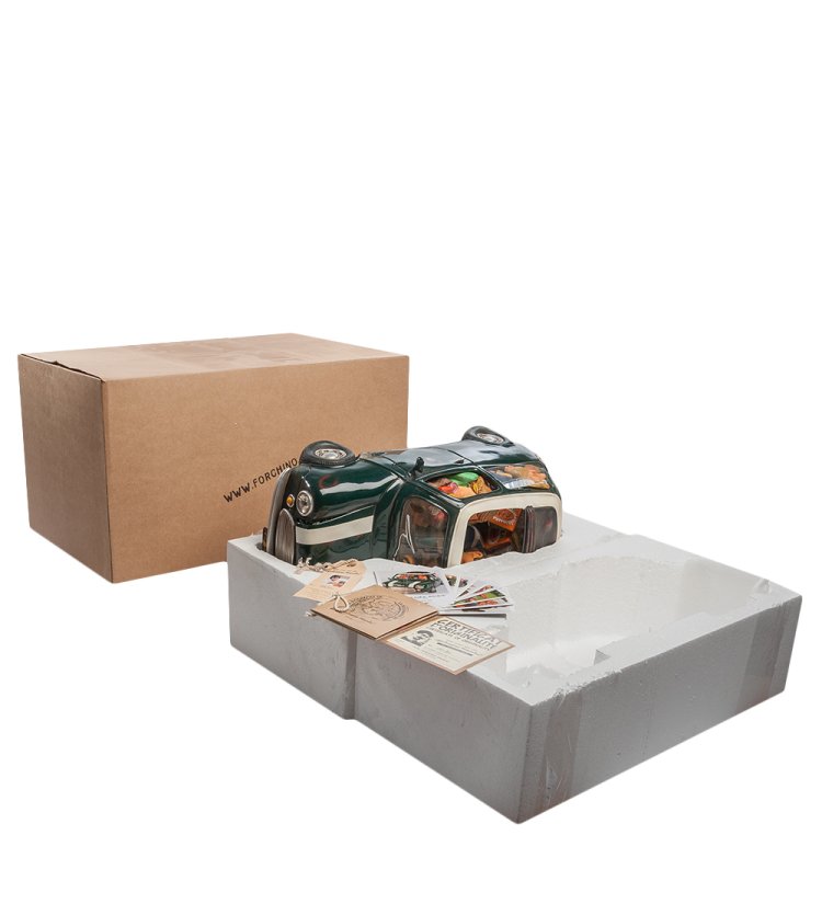 Статуэтка Машина моя первая любовь - My First Love Forchino FO-85063, фотография в упаковке