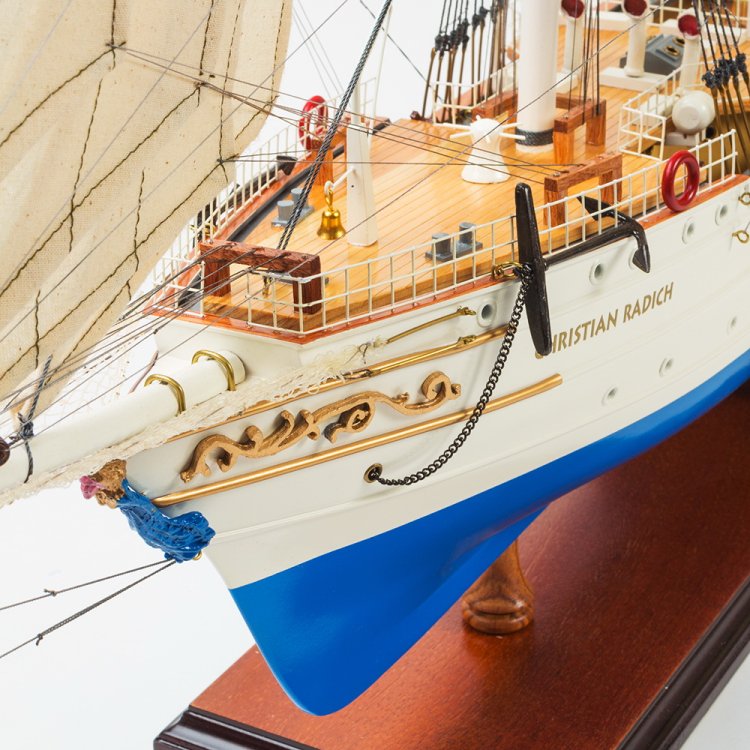 Модель парусного корабля Christian Radich