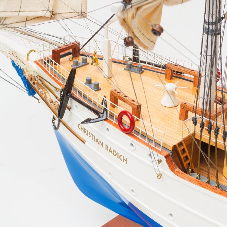 Модель парусного корабля Christian Radich